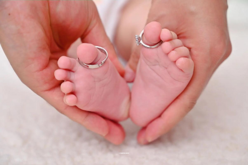 惠东宝宝怎么判断长牙发烧